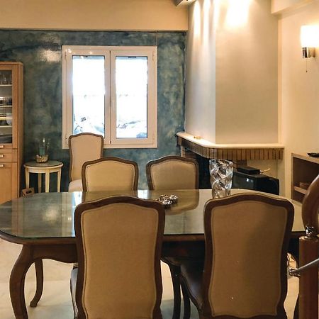Amazing Home In Artemida With Kitchen Екстериор снимка